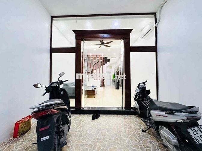 TRUNG TÂM ĐỐNG ĐA – NHÀ ĐẸP 7 TẦNG – CÓ Ô CHỜ THANG MÁY