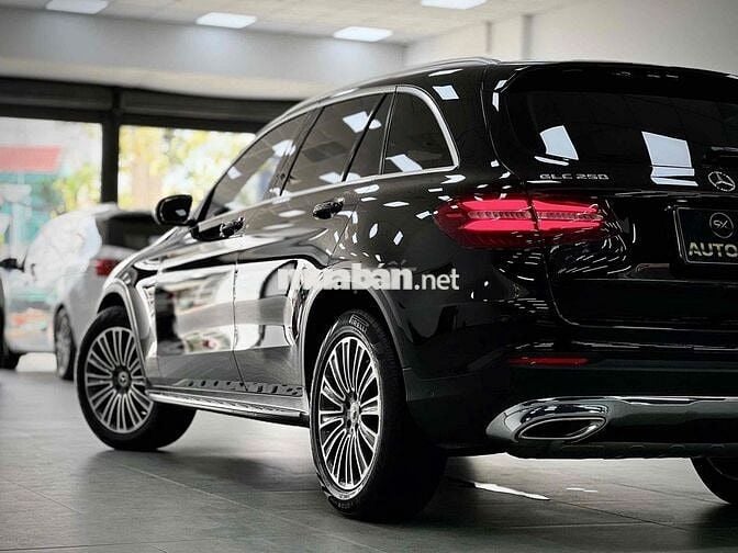🧨Mercedes-Benz GLC250 4 Matic - Xe trùm mền 7 năm🧨