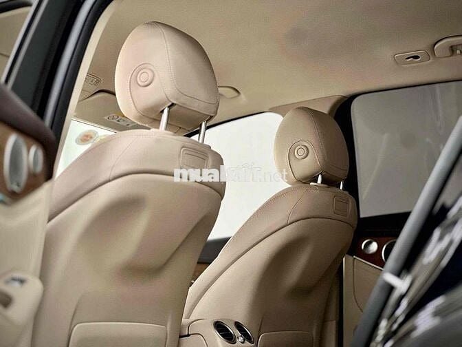 🧨Mercedes-Benz GLC250 4 Matic - Xe trùm mền 7 năm🧨