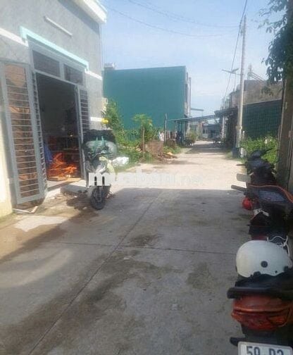 Bán nhà Hóc Môn Giá 3 tỷ 750 thương lượng - ngang 5m x 17m