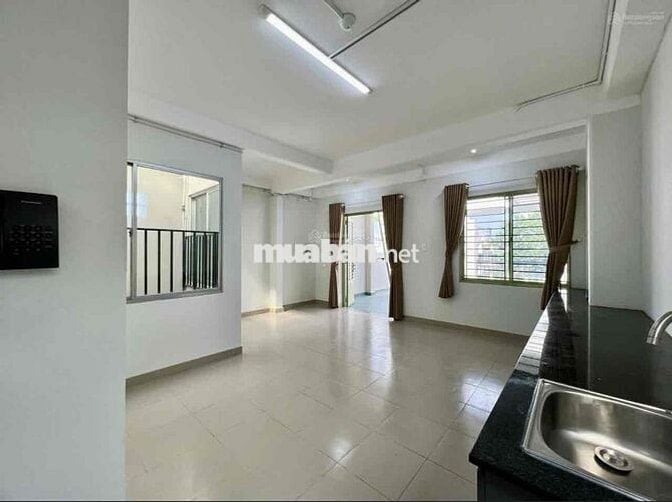 Cho Thuê Chung Cư 2PN 2WC 80m2 Balcon Lớn - Bảo Vệ Nhà Xe Ngay TT Q10