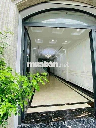 CHO THUÊ NHÀ : DT: 4 x 20m – 3 lầu 5 PN, 5 toilet, sân thượng  Liên