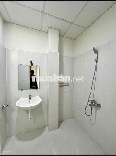 Cho Thuê Chung Cư 2PN 2WC 80m2 Balcon Lớn - Bảo Vệ Nhà Xe Ngay TT Q10