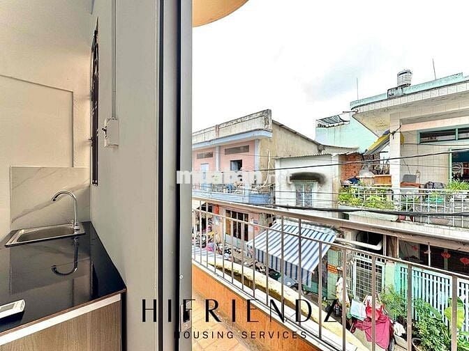 phòng ban công tách bếp full nội thất đi bộ qua Đại Học Văn Hiến