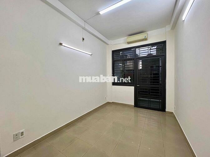 Nhà Nguyên Căn Trệt 3 Lầu ST 7PN 5WC 200m2 Oto Tận Cửa Phù Hợp VP Spa