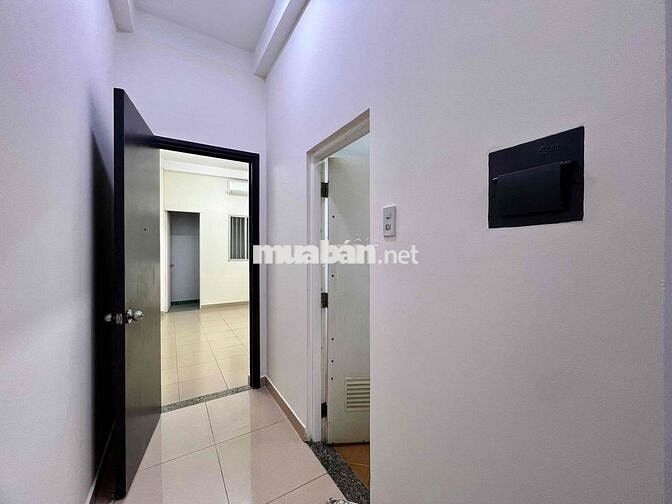 Nhà Nguyên Căn Trệt 3 Lầu ST 7PN 5WC 200m2 Oto Tận Cửa Phù Hợp VP Spa