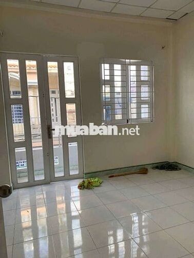 Cho thuê nhà nguyên căn hẻm xe hơi 4x11.