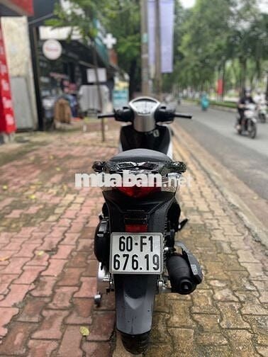 Xe máy Honda SH 125 đời 2015 màu bạc