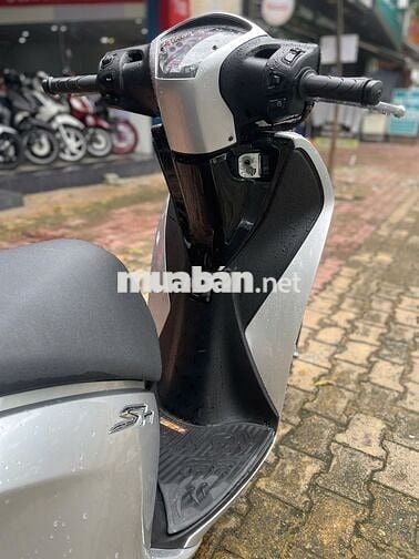Xe máy Honda SH 125 đời 2015 màu bạc