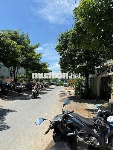 nhà thuê Lê tấn bê akari an lạc bình Tân DT 300m giá 18tr