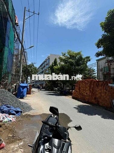 nhà thuê Lê tấn bê akari an lạc bình Tân DT 300m giá 18tr