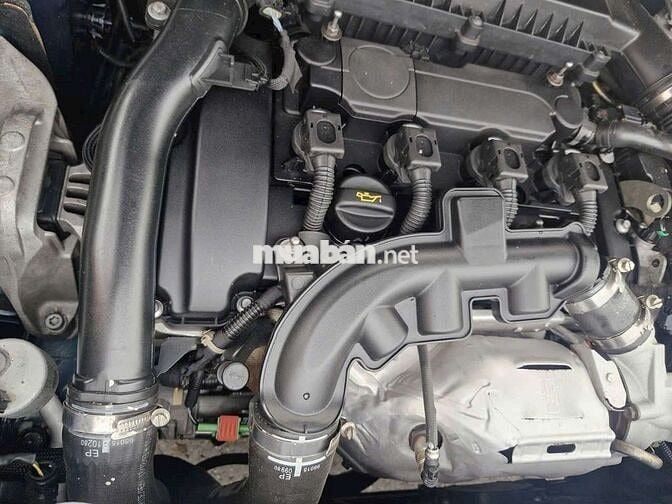 Ô tô Peugeot 5008 đời 2018, 7 chỗ, màu xanh