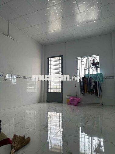 nhà 2 mặt tiền KDC Nam Hùng Vương, 4mx15m, 2lầu, 3PN, siêu rẻ
