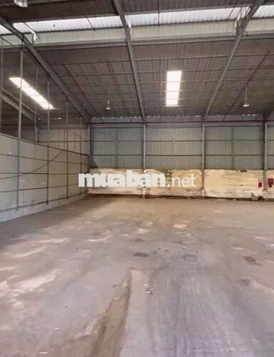Kho diện tích lớn lên đến 1000m2 cần cho thuê ở Đường Tôn Thất Thuyết