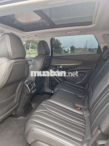Ô tô Peugeot 5008 đời 2018, 7 chỗ, màu xanh
