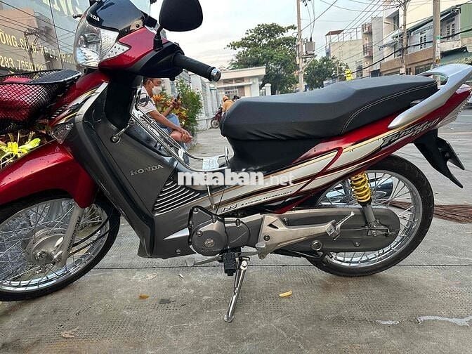 xe chạy gia đình cần bán