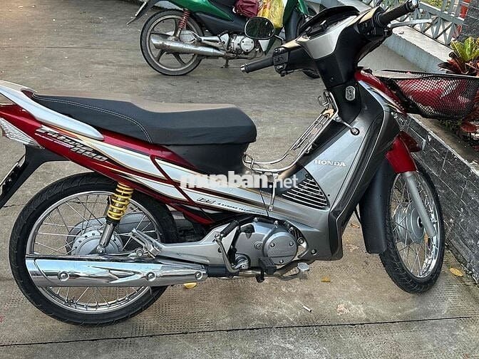 xe chạy gia đình cần bán