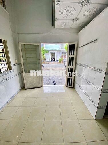 CHO THUÊ PHÒNG TRỌ DTSD 20M2 MẶT TIỀN KDC HỒNG LOAN 6A GIÁ 2.2TR