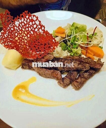 Sang nhượng nhà hàng âu khách ổn định ngay CMT8, Q1