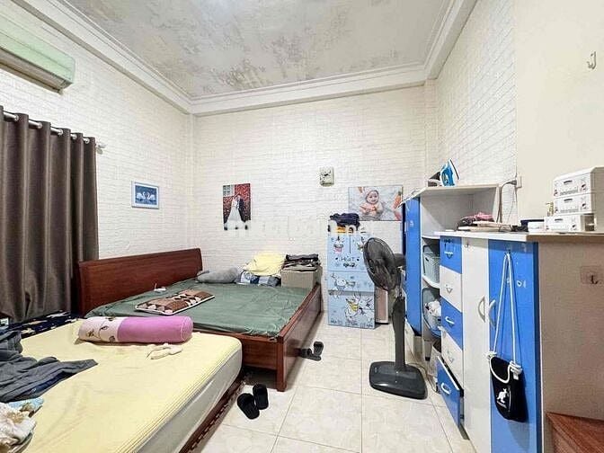 CHÍNH CHỦ BÁN NHÀ LẠC LONG QUÂN – LÔ GÓC 2 THOÁNG