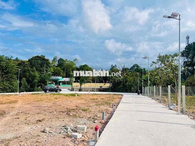 Đất Thuỷ xuân gần trường học, ngay mặt tiền Lê ngô cát