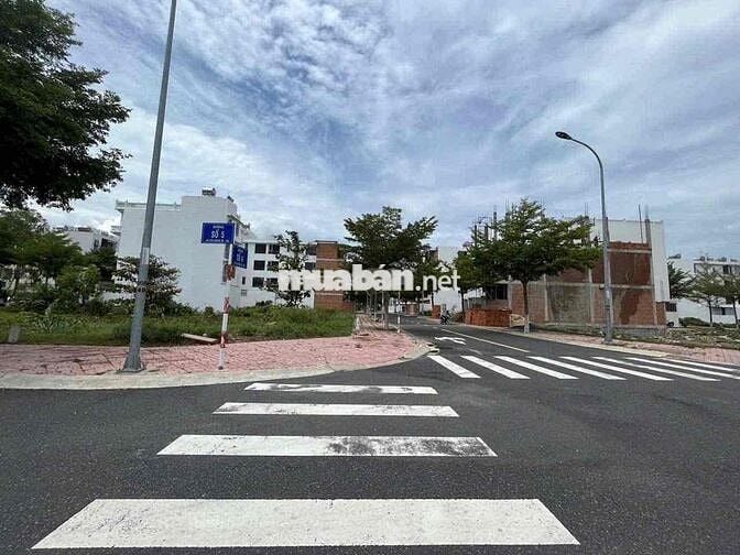 Lô Góc 2 Măt Tiền Đã Có Sổ Riêng  KĐT Mipeco Vĩnh Nguyên Nha Trang
