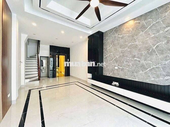 Bán nhà 6 tầng thang máy 45m2 mặt đường Bát Khối,Long Biên 4 phòng ngủ