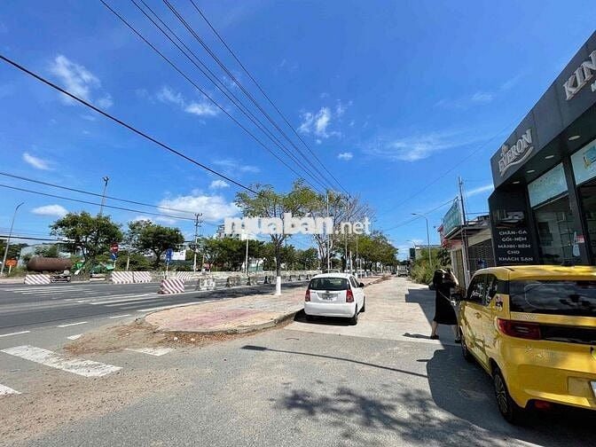 Lô Góc 2 Mặt Tiền Hòn Rớ 2 Phước Đồng Nha Trang Gần Sun Nha Trang