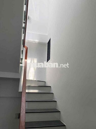 Nhà Nguyên Căn Mới 2PN 3WC Trung Tâm Q4 25m2 Nội Thất Đẹp Ở Ngay