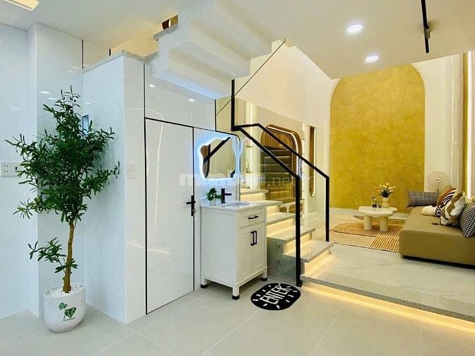 Bán nhà 49,2m2 giá 2 tỷ 390 triệu đường Phan Đăng Lưu, P3, Phú Nhuận