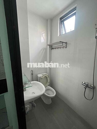 Phòng trọ 20 met vuông ngay mặt tiền