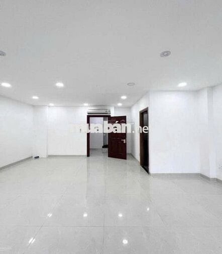 Cho thuê nhà  Ba Tháng Hai quận 10 ngay ngã tư giao Nguyễn Tri Phương