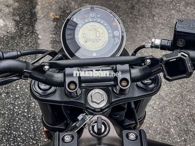 cần bán Husqvarna Svartpilen 401, có giao lưu xe.