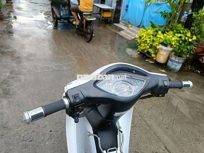 Wave 50cc  ko cần bằng lái