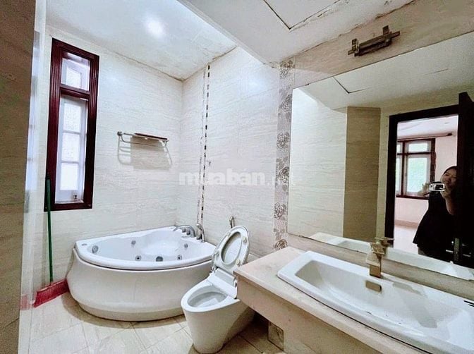 Chính chủ cho thuê Biệt Thự 4 Tầng tại: Trung Hoà,Cầu Giấy,Hà Nội