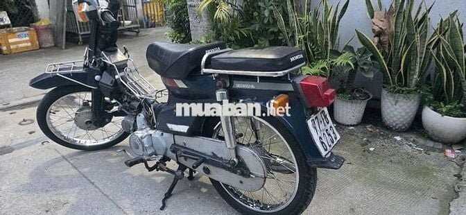 Xe máy Honda Cub 89 50cc màu xám đen