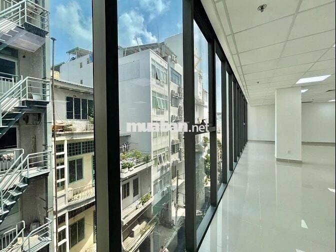 Cho thuê văn phòng đường Phổ Quang, dt 208m²
