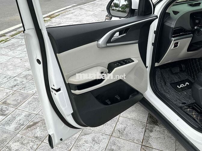 Kia Carens 2022 1.5G Luxury - 50000 km