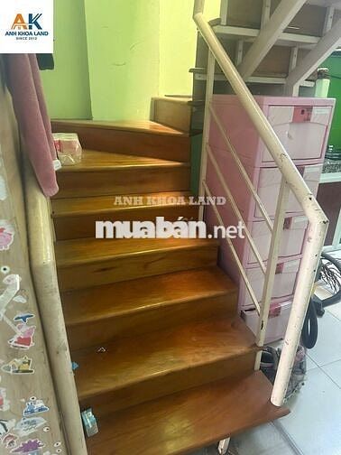 892HBC - Có sân để xe , đằng sau có 2 phòng đang cho thuê
