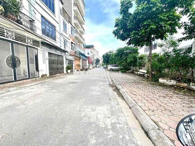 CẦN BÁN MẢNH ĐẤT KĐT LAI XÁ - PHỐ NHỔN 65M VỈ HÈ OTO GIÁ 11 TỶ