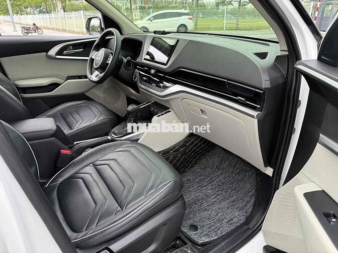 Kia Carens 2022 1.5G Luxury - 50000 km