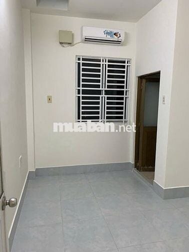 Nhà mặt tiền hẻm ô tô trong nhà.