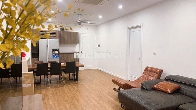 CT8 E2 tầng 23 104m2 3full 11tỷ (chưa bao gồm thuế phí )