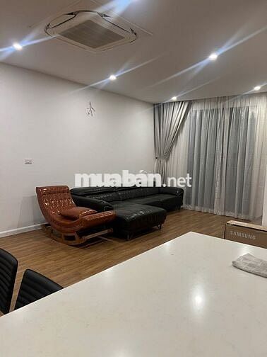 CT8 E2 tầng 23 104m2 3full 11tỷ (chưa bao gồm thuế phí )