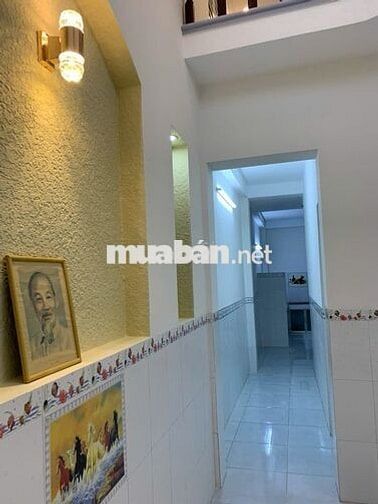 Nhà mặt tiền hẻm ô tô trong nhà.