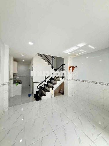 Bán Nhà 4 Tầng - Nguyễn Văn Linh - Hẻm Xe Hơi - DTSD 150m2- 5.x tỷ