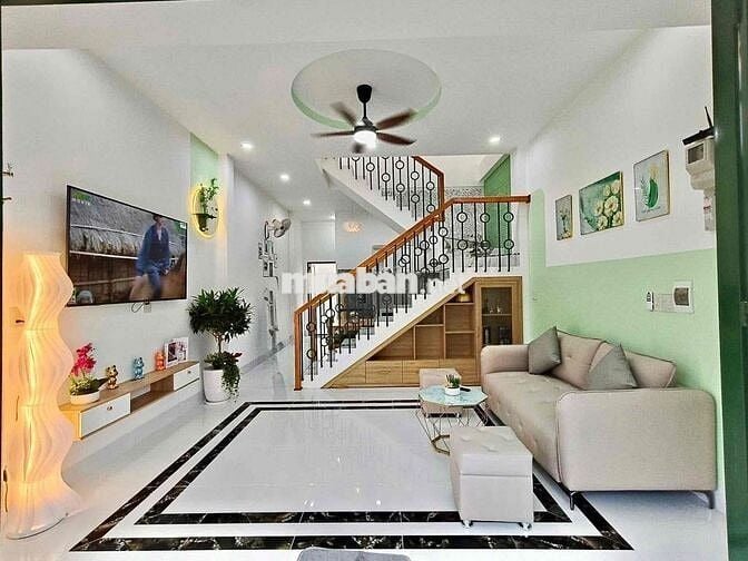 🏡 BÁN NHÀ TRỆT LẦU MỚI ĐẸP – TẶNG FULL NỘI THẤT + NƯỚC NÓNG NLMT 📍 Mặt