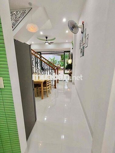 🏡 BÁN NHÀ TRỆT LẦU MỚI ĐẸP – TẶNG FULL NỘI THẤT + NƯỚC NÓNG NLMT 📍 Mặt
