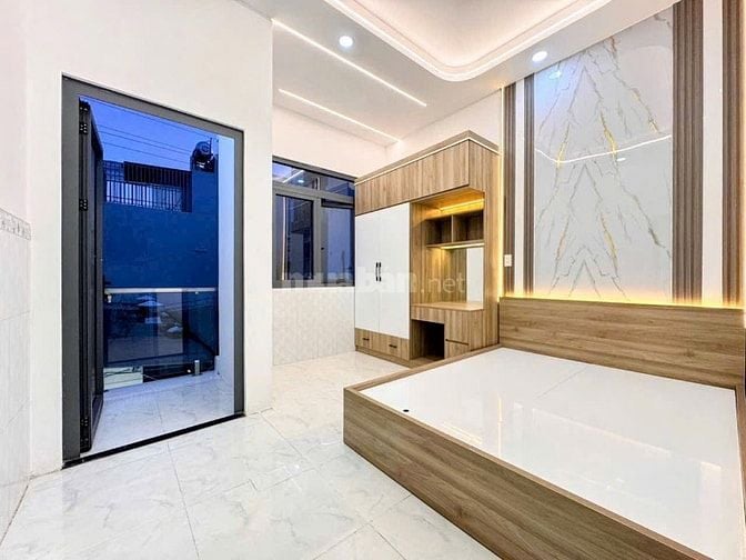 Nhà Mới Dọn Vào Ở Ngay HXH Lê Văn Quới 
