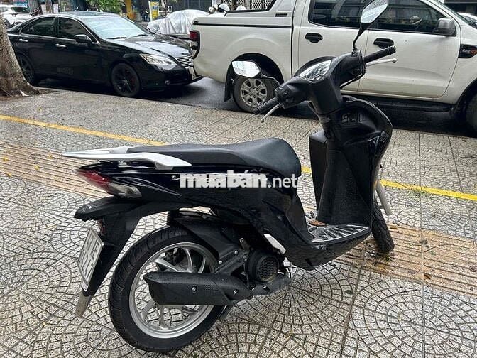 Vision đời mới 2025 màu đen